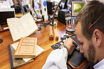 厦门劳力士腕表不动了去哪里维修